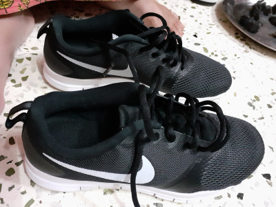Nike bte store flex essential tr