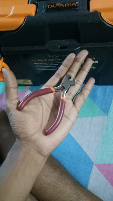 Taparia deals nail puller