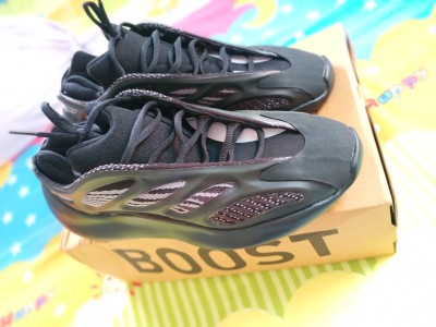 yeezy 700 flipkart