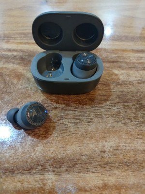 Moto verve buds 200 outlet