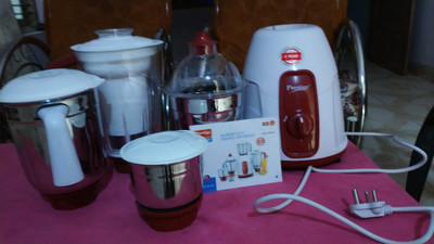 Prestige Elegant mixer 750 W Mixer Grinder 4 Jars white and red