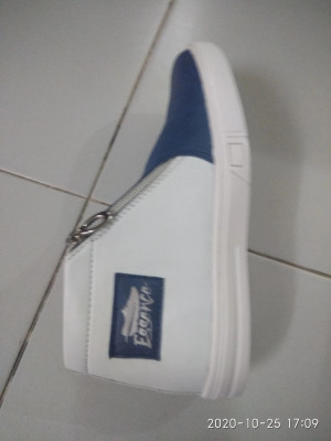 ESSENCE Boys Zip Sneakers Price in India Buy ESSENCE Boys Zip