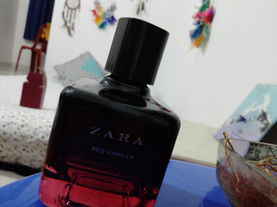 Zara red shop vanilla 200ml