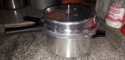 Prestige 6l high dome hot sale pressure cooker
