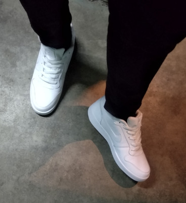 Nike ebernon on hotsell feet