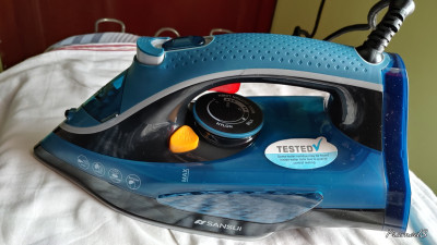 Sansui irs2200wb 2200 w steam iron deals