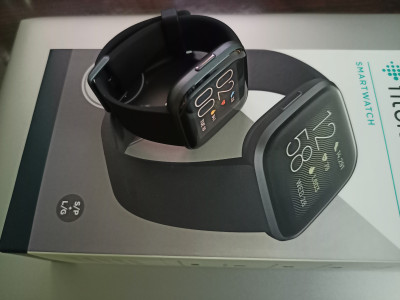 Fitbit versa store 2 emeraude