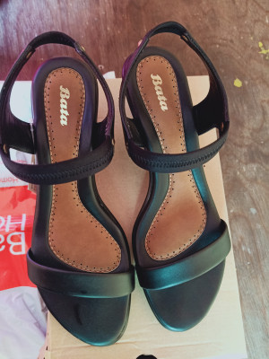 Sandal hotsell bata shopee