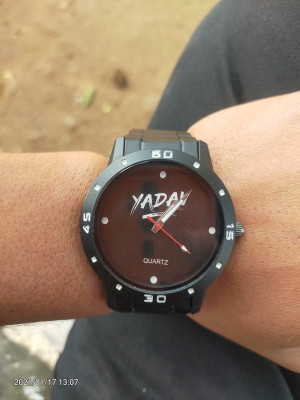 TARIDO BLACK CHAIN WATCH YADAV BLACK DIAL BLACK CHAIN WATCH Analog