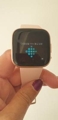 Fitbit versa periwinkle top