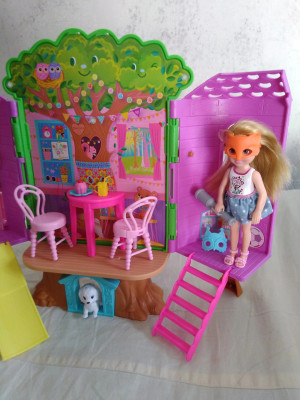 Barbie club chelsea treehouse house 2025 playset