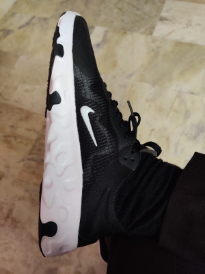 Nike renew cheap lucent on feet