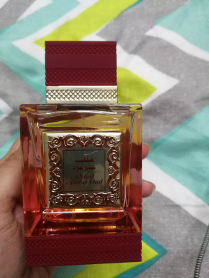 Rihanna velvet amber oud deals