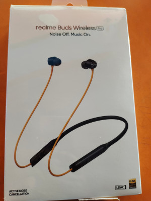 Realme buds wireless online pro features