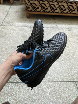 Nike legend 8 pro tf hot sale