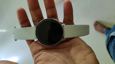 Oneplus best sale smartwatch flipkart