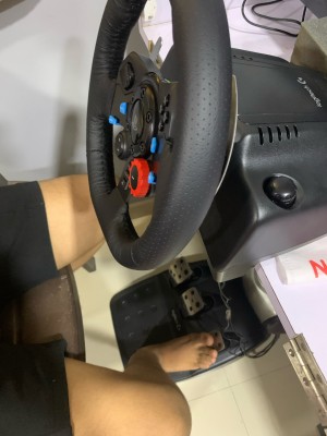 Logitech G29 Driving Force Racing Wheel,Floor Pedals Motion Controller -  Logitech 