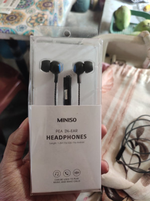 Miniso pea online in ear headphones