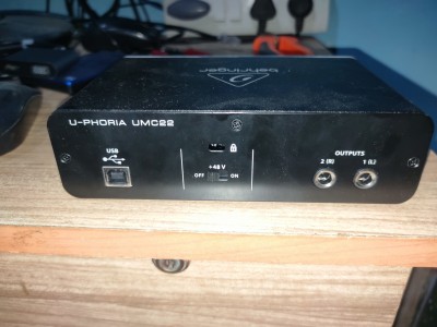 Behringer U-Phoria UMC22 USB Audio Interface at Gear4music