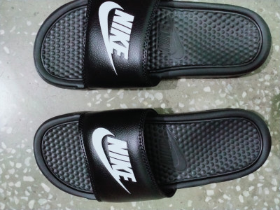 Nike benassi purple haze gold check slides top