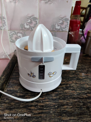 PHILIPS Citrus Press HR2774 25 W Juicer 1 Jar White Price in