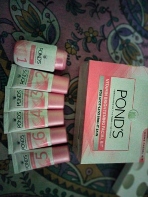 Ponds store facial kit