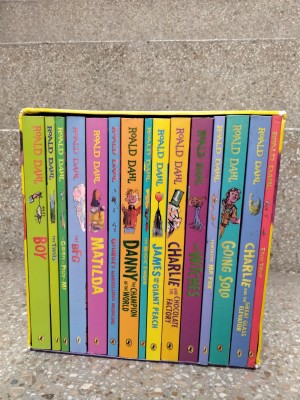 Roald Dahl Collection - 15 Paperback Book Boxed Set: Buy Roald Dahl  Collection - 15 Paperback Book Boxed Set by Roald Dahl at Low Price in  India