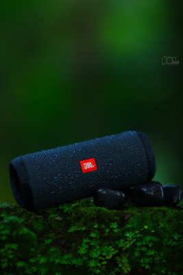Jbl flip essential microphone hot sale