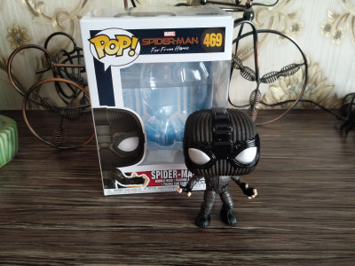Funko pop 2025 stealth suit spiderman