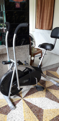 COCKATOO AB06WBC With Moving Handle Back Support Exercise Cycle