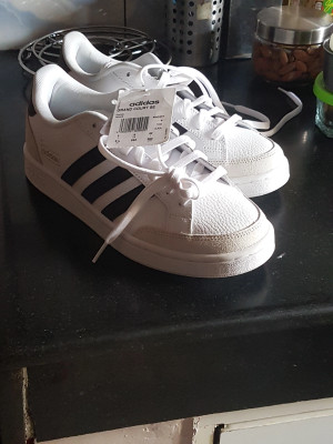 Palace adidas online campton