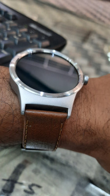 Tcl movetime smartwatch price hotsell
