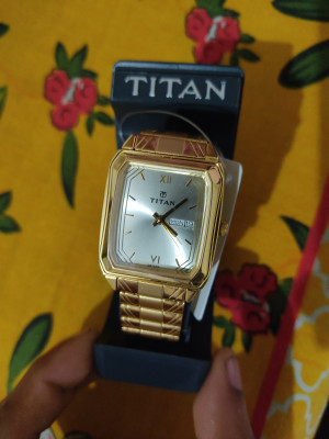 Titan NP1581YM04 Analog Watch For Men Buy Titan NP1581YM04