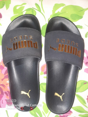 Puma suede hotsell flip flops