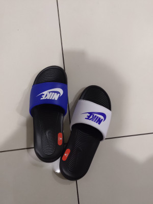 Nike slides mismatch cheap