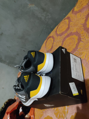 Adidas bounce 218 store