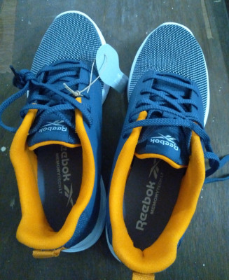 Reebok astro runner lp best sale