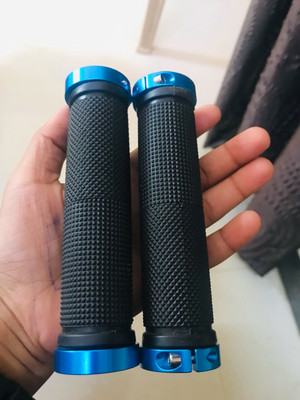 Blue grips store mtb