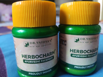 Dr. Vaidya s Herbocharm Powder Natural facepack with Haldi and