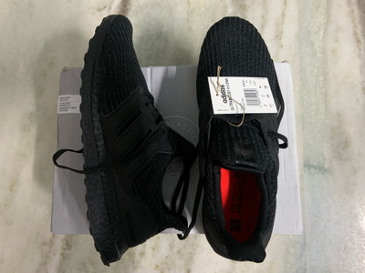 Ultra boost triple black red lace hotsell