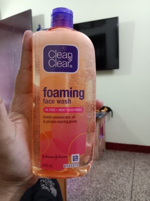 Adults Clean And Clear Facewash, Gel at Rs 100/piece in Ludhiana
