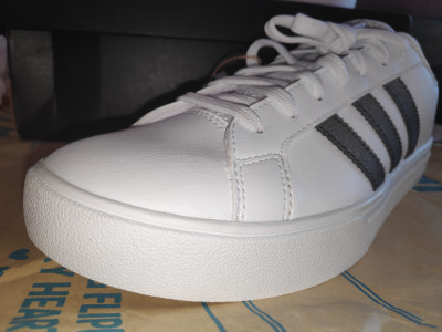 Adidas shoes stripes on one side 2025