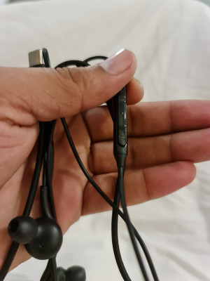 Akg earphones flipkart deals