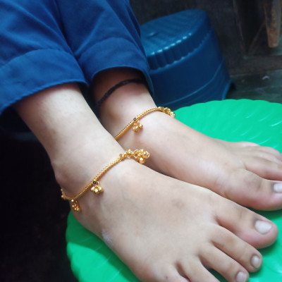 Gold discount pauju design