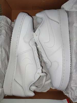 Nike ebernon low vs air force 1 top