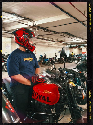 Batgirl sales motorcycle helmet