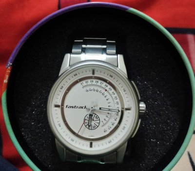 Fastrack 3215ssa online