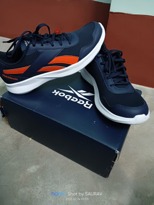 Reebok cn7387 sales