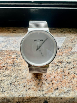 Titan watch cheap 1650sad price