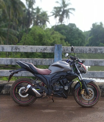 Gixxer engine cover shop